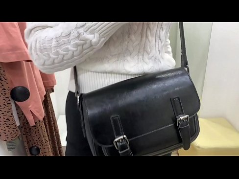 ❤️ Masturbarea în public a tinerei târfe FeralBerry cu un dildo în cabina de probă ❤️❌  at us ro.dienlanhbk.top ❌️❤