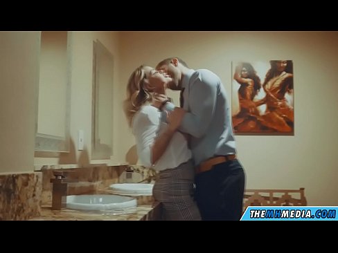 ❤️ Când o blondă cu sânii mari te seduce într-o toaletă publică ❤️❌  at us ro.dienlanhbk.top ❌️❤